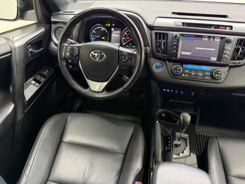 2017 Toyota RAV4 Hybrid SE