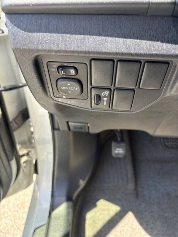 2015 Toyota Prius One