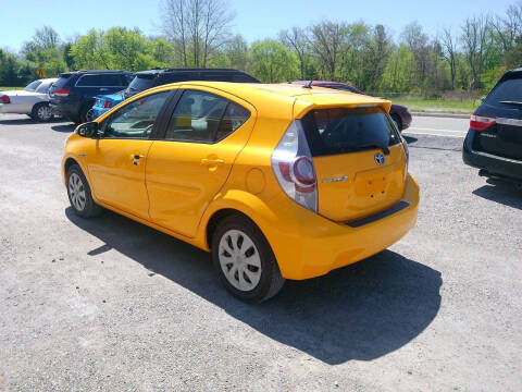 2014 Toyota Prius c Two
