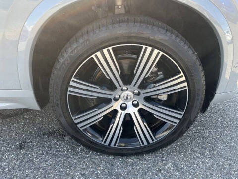 2024 Volvo XC90 Recharge T8 Ultimate Bright Theme 7P