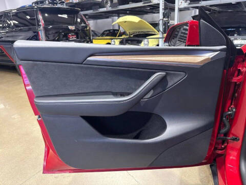2023 Tesla Model Y Performance