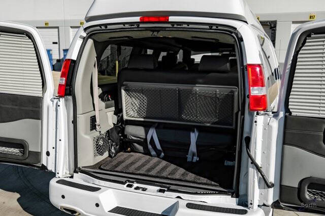 2023 Chevrolet Express 2500