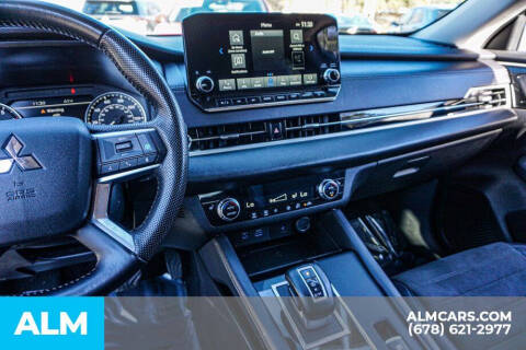 2024 Mitsubishi Outlander SE