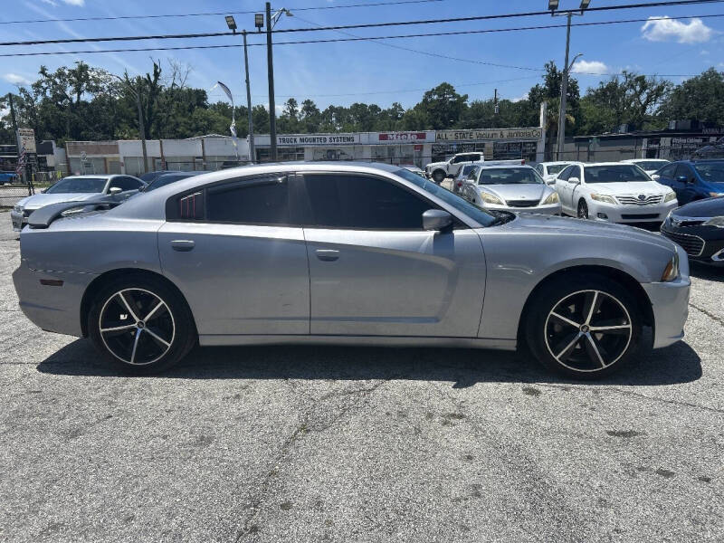 2011 Dodge Charger SE