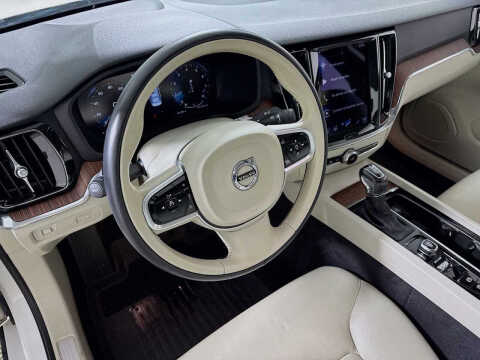 2021 Volvo S60 T5 Momentum