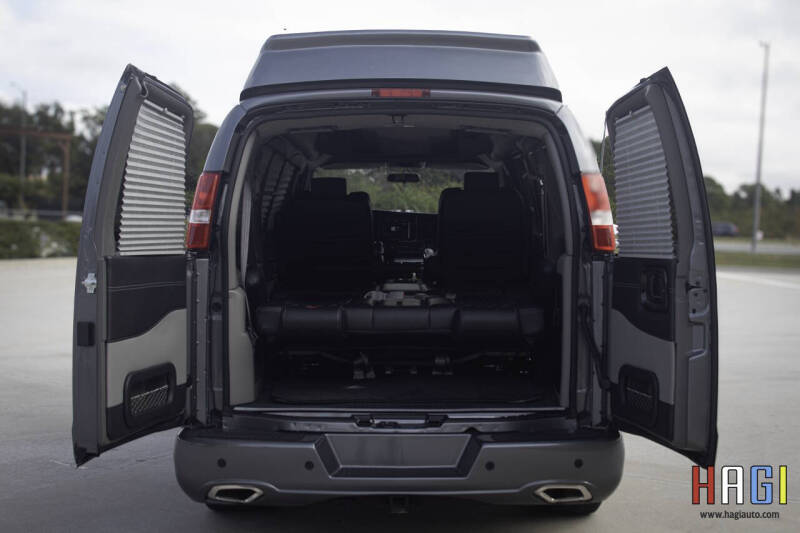 2023 GMC Savana 2500