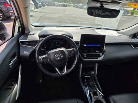 2024 Toyota Corolla Cross XLE
