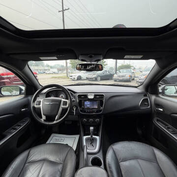 2012 Chrysler 200 Limited