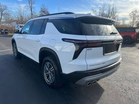 2024 Chevrolet Traverse LT