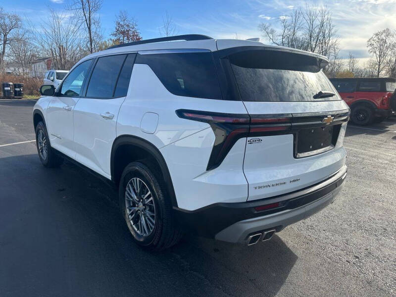 2024 Chevrolet Traverse LT