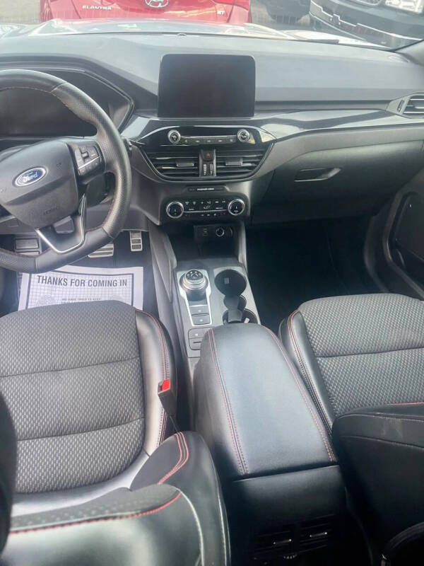 2023 Ford Escape ST-Line