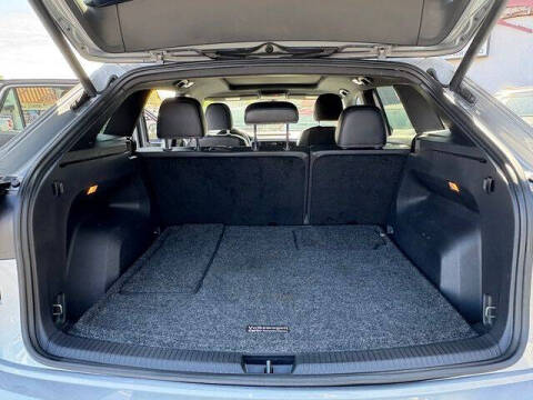 2021 Volkswagen Atlas Cross Sport V6 SE R-Line