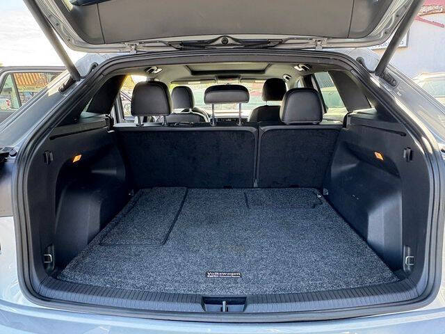 2021 Volkswagen Atlas Cross Sport V6 SE R-Line