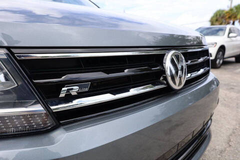 2021 Volkswagen Tiguan SE R-Line Black