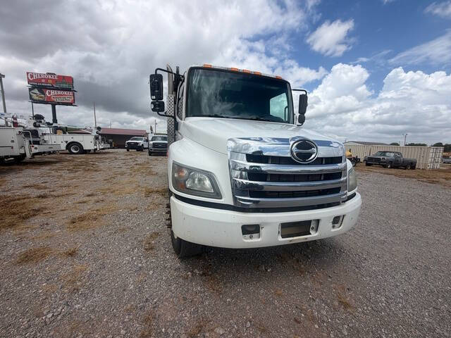 2017 Hino 338