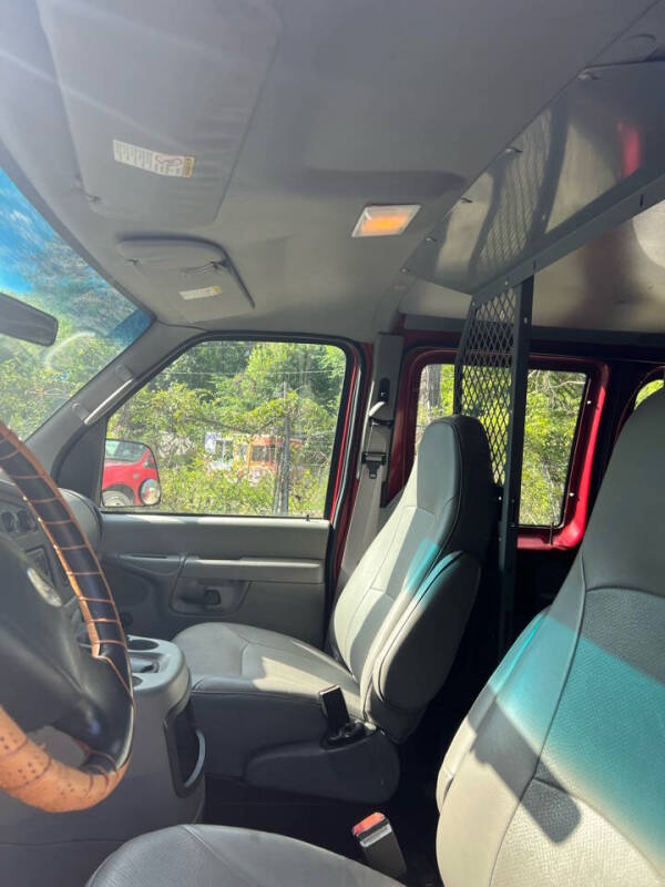 2002 Ford E-Series E-250