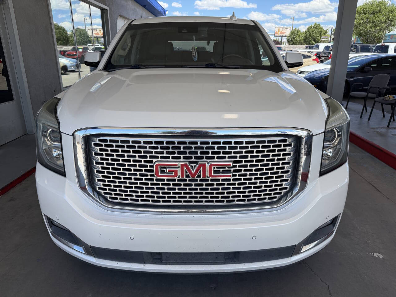 Off white 2017 GMC Yukon Denali 4x4 Denali 4dr SUV 2