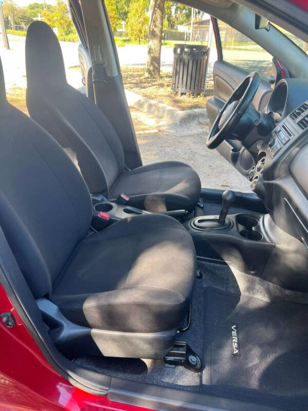 2014 Nissan Versa 1.6 S Plus