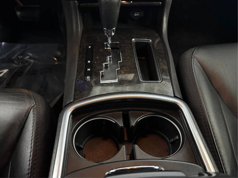 2011 Chrysler 300 Limited