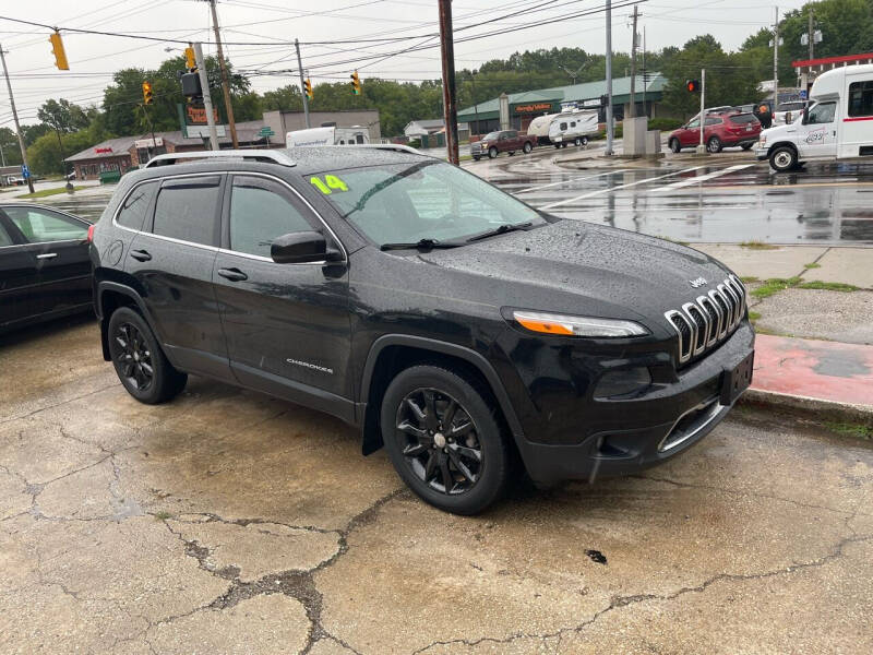 2014 Jeep Cherokee for sale at RIDGEWAY INC in Ashtabula OH