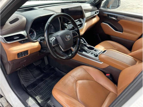 2021 Toyota Highlander Platinum