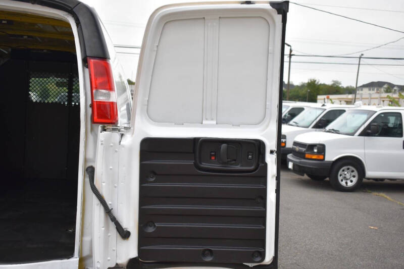 2021 GMC Savana 2500