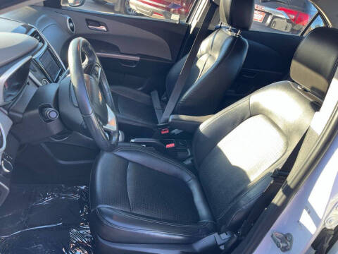 2019 Chevrolet Sonic Premier Auto