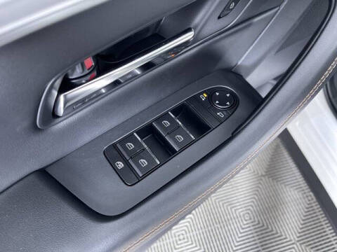 2025 Mazda CX-70 Plug-in Hybrid Premium