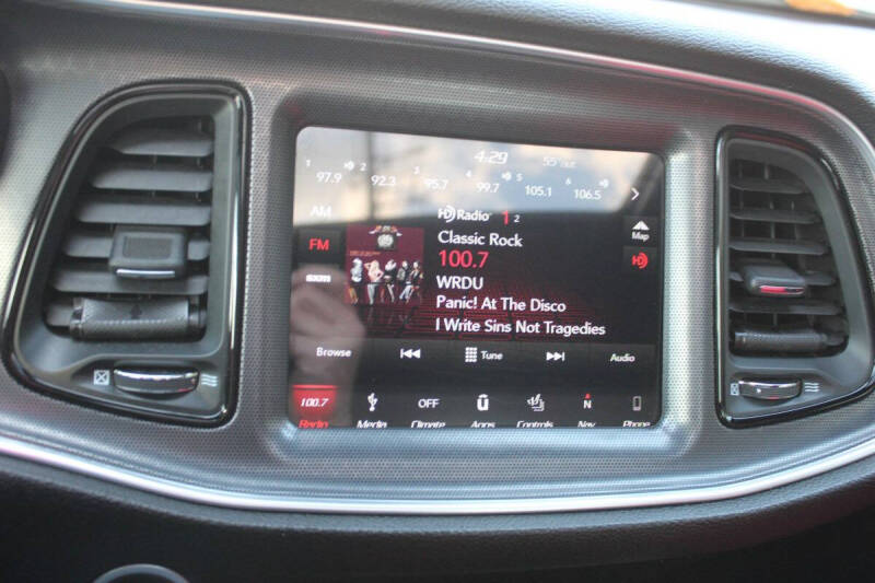 2018 Dodge Challenger SXT Plus