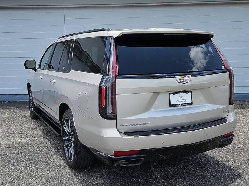 2024 Cadillac Escalade ESV Sport Platinum