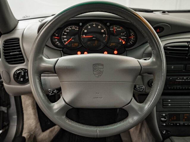 2001 Porsche 911 Carrera