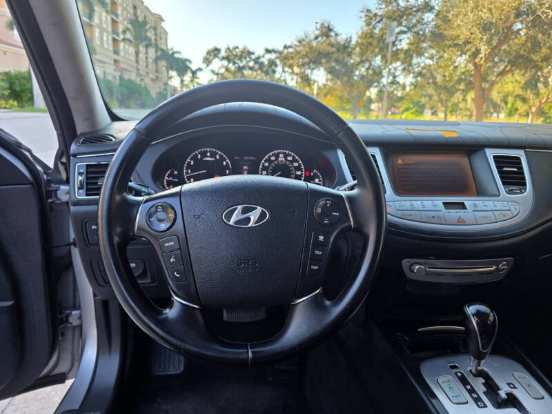 2012 Hyundai Genesis 5.0L R-Spec