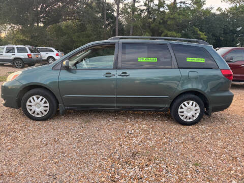 2005 Toyota Sienna LE 8 Passenger