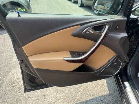 2012 Buick Verano Leather Group