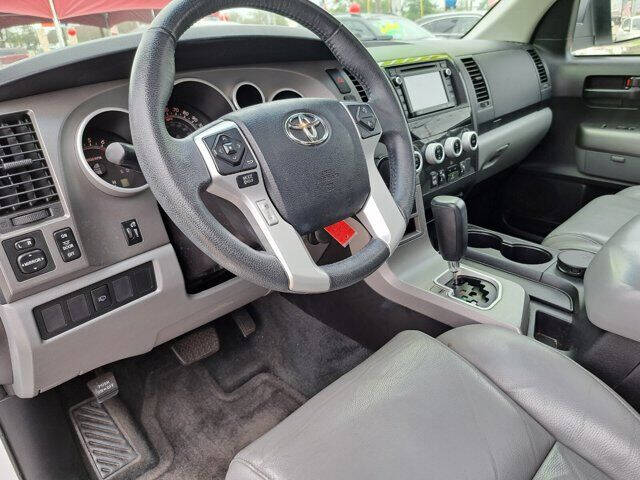 2016 Toyota Sequoia SR5