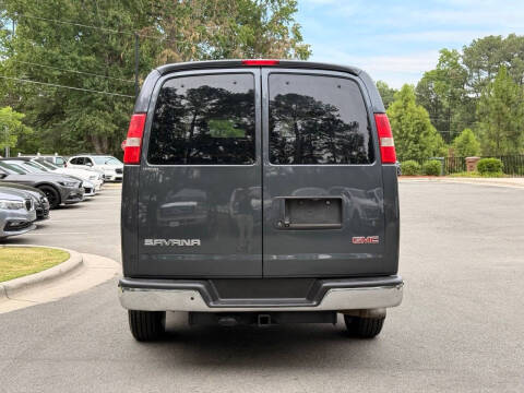 2017 GMC Savana LT 2500