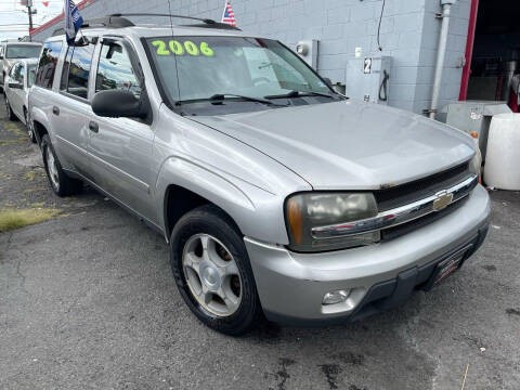 2006 Chevrolet TrailBlazer EXT for sale at North Jersey Auto Group Inc. in Newark NJ