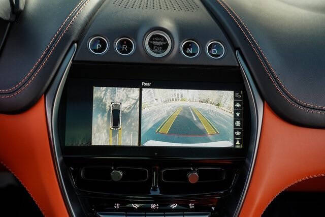 2022 Aston Martin DBX