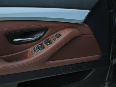 2011 BMW 5 Series 550i xDrive