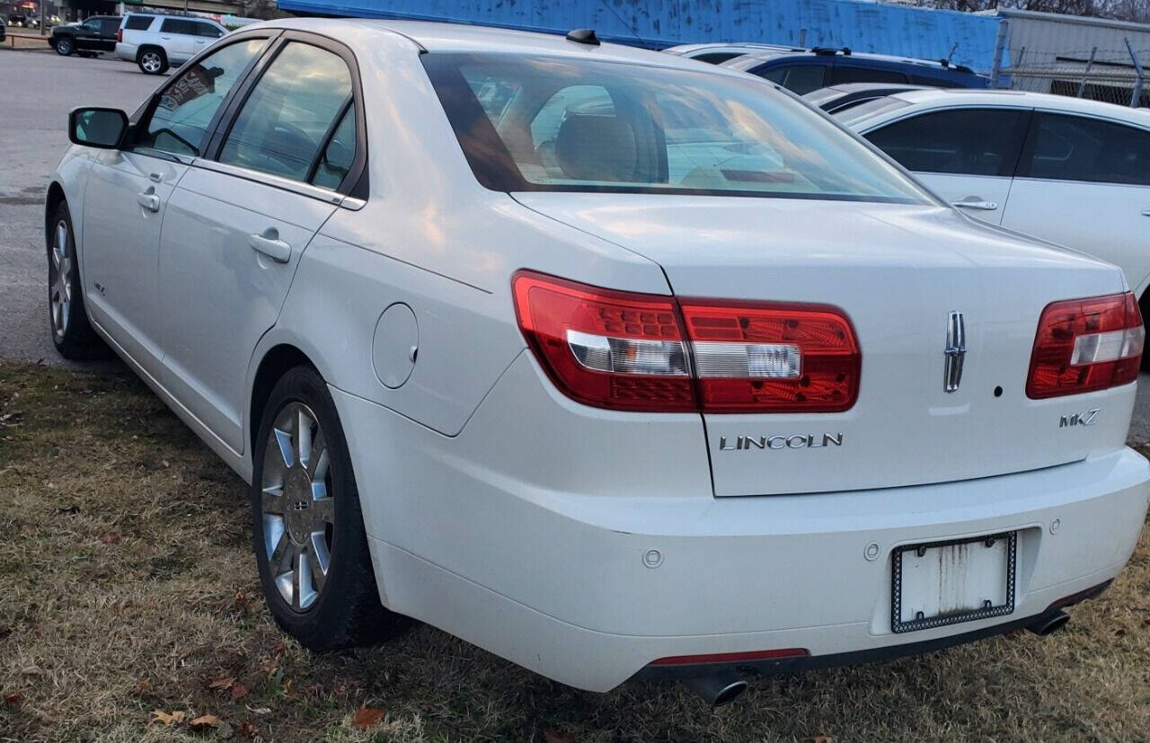 2008 Lincoln MKZ for sale at DURANGO AUTO CENTER LLC in Tulsa, OK