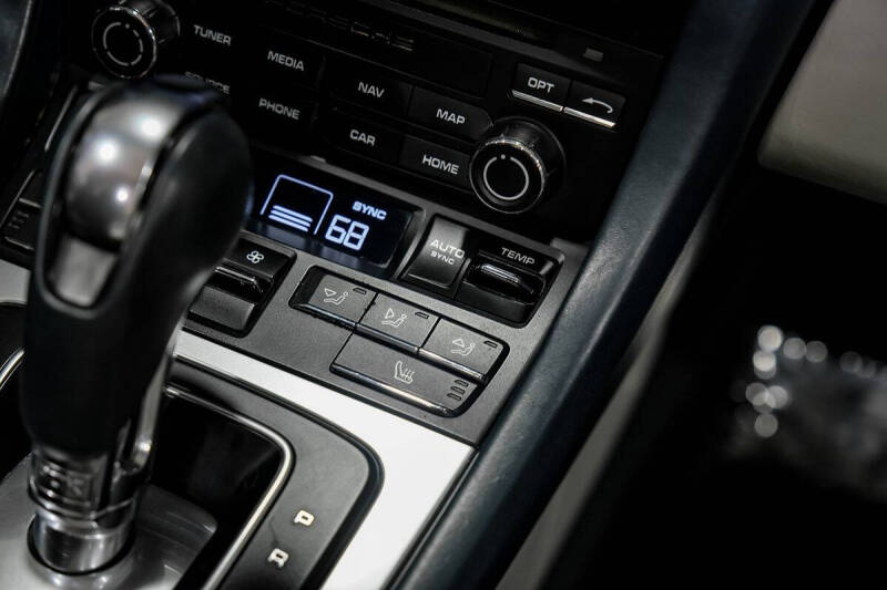 2017 Porsche 911 Carrera