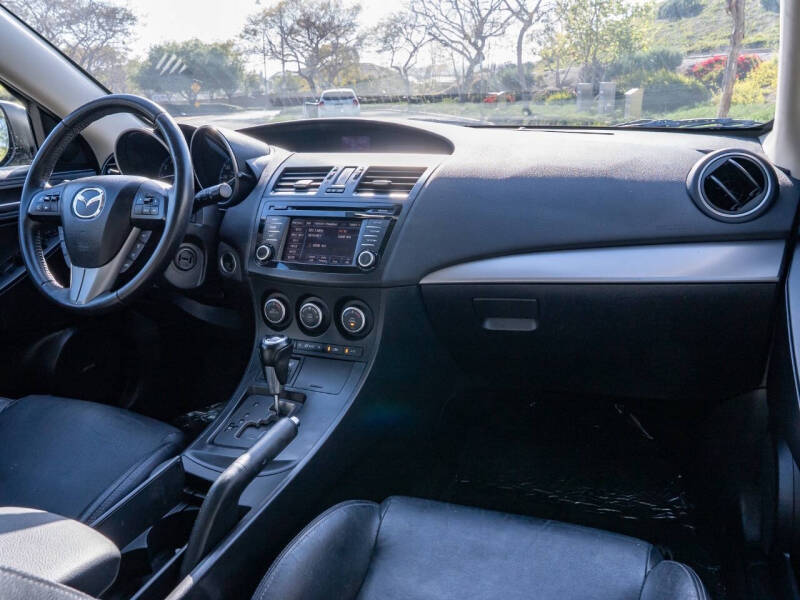 2013 Mazda MAZDA3 i Grand Touring