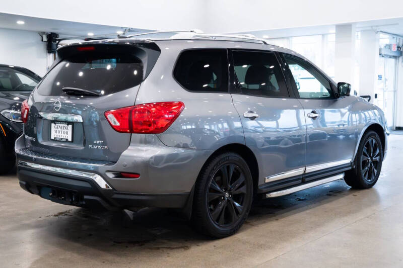 2017 Nissan Pathfinder Platinum