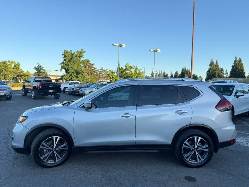 2020 Nissan Rogue SV