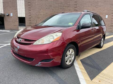 2007 Toyota Sienna for sale at International Auto Sales in Hasbrouck Heights NJ