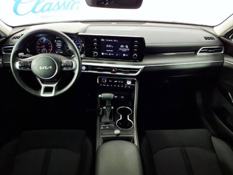 2022 Kia K5