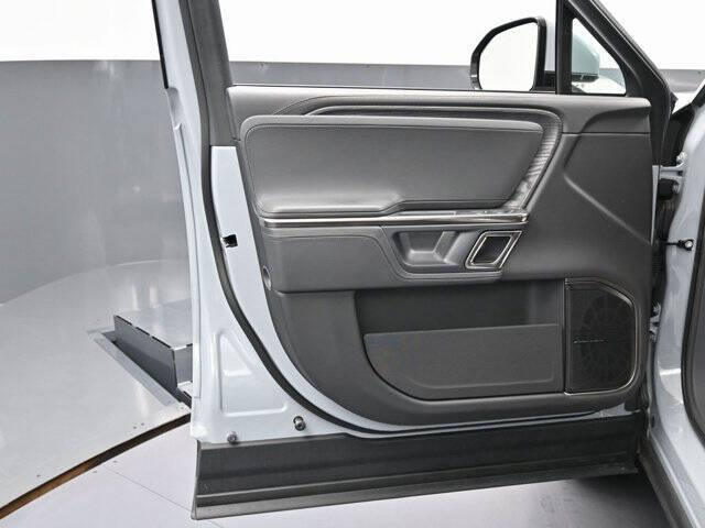 2022 Rivian R1S Launch Edition