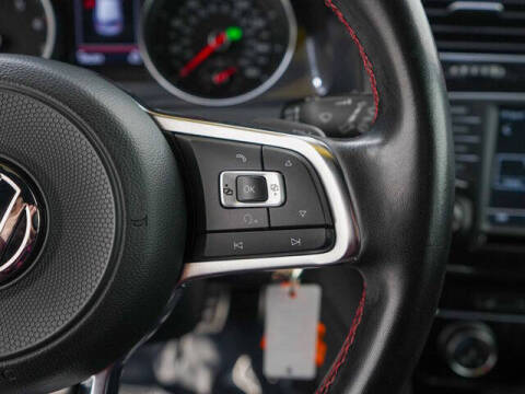 2017 Volkswagen Golf GTI S