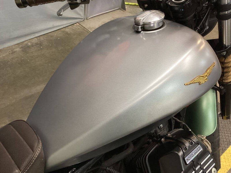 2021 Moto Guzzi V9 Bobber Centenario E5