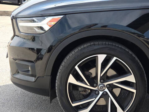 2021 Volvo XC40 T5 R-Design